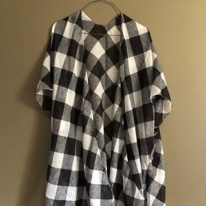 Riah Buffalo Plaid Fashion Kimono